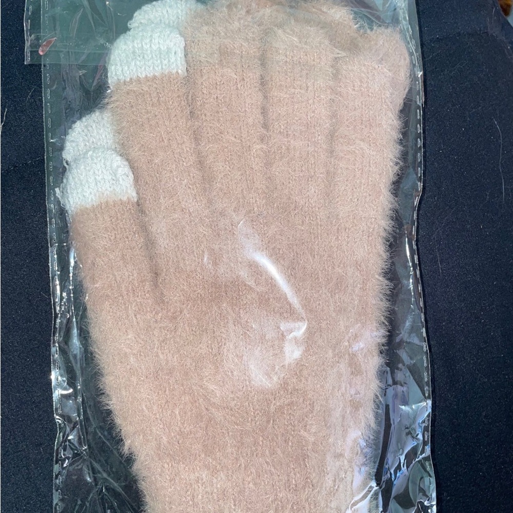 Beige /pink fluffy warm gloves w/ white tips